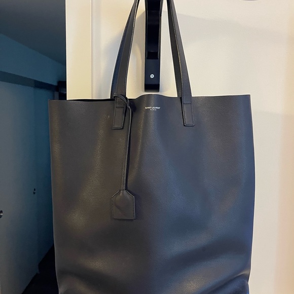 Authentic Saint Laurent tote bag - Picture 2 of 8